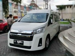 Rental Hiace Premio Medan